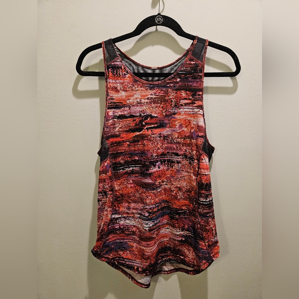 Lululemon sculpt tank 2 dahliascape, size 6, euc